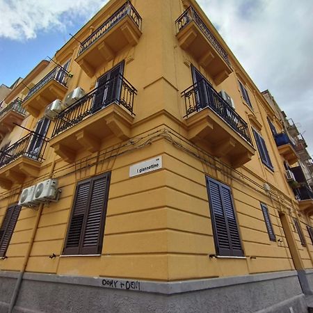 ホテル Triscele House パレルモ エクステリア 写真
